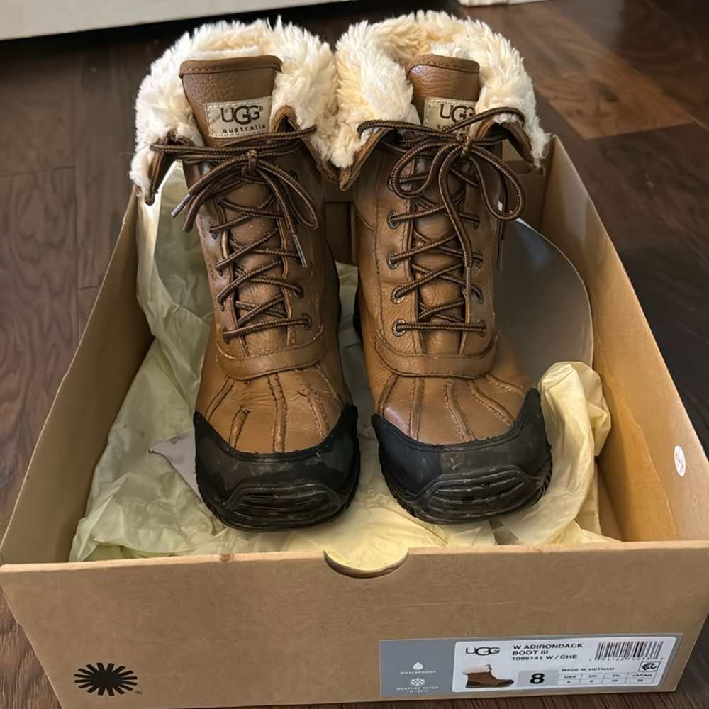 Women’s Adirondack boot II size 8